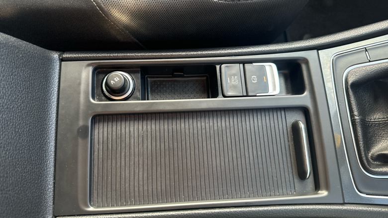 Volkswagen Golf 1.6 TDI SE 5dr Diesel Hatchback